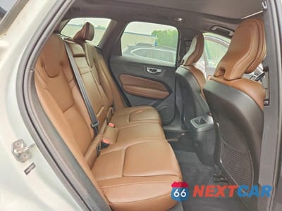 Zdjęcie 11 z 13 samochodu: 2021 VOLVO XC60 T5 MOMENTUM VIN:YV4102RK4M1758084 - miniatura