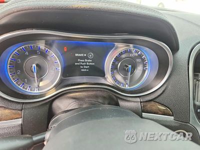 Zdjęcie 9 z 12 samochodu: 2017 CHRYSLER 300C VIN:2C3CCAEGXHH586721 - miniatura