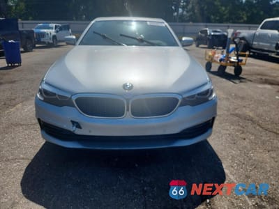 Piąte zdjęcie samochodu w środku: 2018 BMW 530 I VIN:WBAJA5C55JG898140 - miniatura