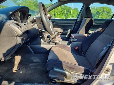 Zdjęcie 7 z 12 samochodu: 2008 HONDA ACCORD LX VIN:1HGCP26328A089826 - miniatura