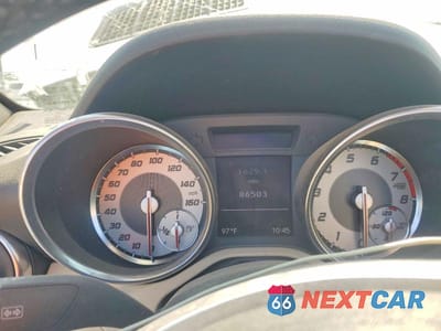 Zdjęcie 9 z 12 samochodu: 2013 MERCEDES-BENZ SLK 250 VIN:WDDPK4HA5DF058238 - miniatura