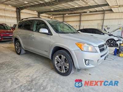 Czwarte zdjęcie samochodu z boku: 2012 TOYOTA RAV4 SPORT VIN:JTMRK4DVXC5106672 - miniatura