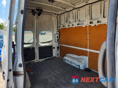 Zdjęcie 10 z 14 samochodu: 2017 NISSAN NV 2500 DELIVERY VAN VIN:1N6BF0LY7HN802680 - miniatura