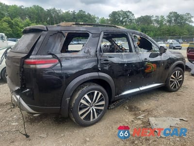 Trzecie zdjęcie samochodu z tyłu: 2025 NISSAN PATHFINDER PLATINUM VIN:5N1DR3DK9SC244201 - miniatura