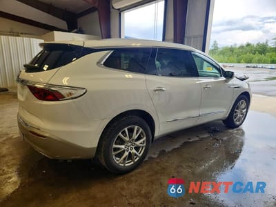 Trzecie zdjęcie samochodu z tyłu: 2023 BUICK ENCLAVE ESSENCE VIN:5GAEVAKW6PJ137576 - miniatura
