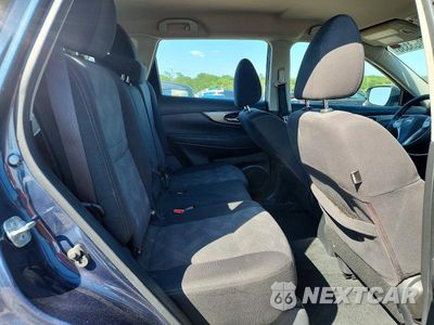 Zdjęcie 11 z 14 samochodu: 2016 NISSAN ROGUE S VIN:KNMAT2MV7GP723181 - miniatura