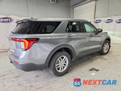 Trzecie zdjęcie samochodu z tyłu: 2026 FORD EXPLORER ACTIVE VIN:1FMUK8DH2TGB22036 - miniatura