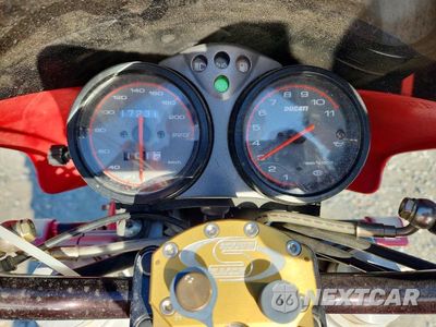 Zdjęcie 7 z 9 samochodu: 2001 DUCATI M750 VIN:ZDM1RC3L81B011887 - miniatura