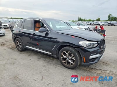 Czwarte zdjęcie samochodu z boku: 2021 BMW X3 SDRIVE30I VIN:5UXTY3C08M9E19932 - miniatura