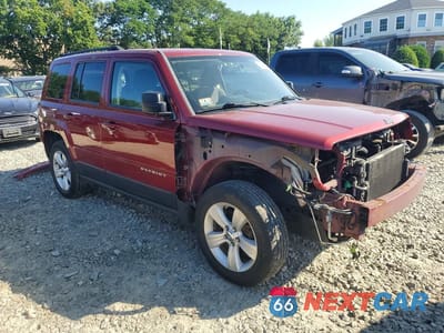 Czwarte zdjęcie samochodu z boku: 2015 JEEP PATRIOT SPORT VIN:1C4NJRBB4FD216036 - miniatura