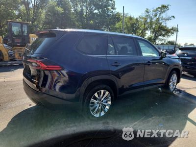 Trzecie zdjęcie samochodu z tyłu: 2026 TOYOTA GRAND HIGHLANDER PLATINUM VIN:5TDAAAB59TS125788 - miniatura