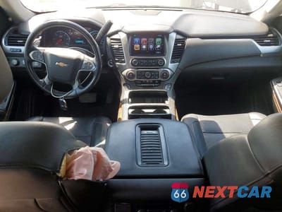 Zdjęcie 8 z 13 samochodu: 2020 CHEVROLET SUBURBAN K1500 PREMIER VIN:1GNSKJKJ5LR143970 - miniatura
