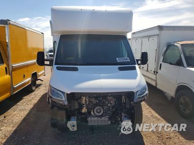 Piąte zdjęcie samochodu w środku: 2023 MERCEDES-BENZ SPRINTER 4500 VIN:W1X9K2312PN227527 - miniatura