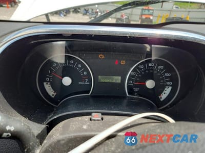 Zdjęcie 9 z 13 samochodu: 2008 FORD EXPLORER XLT VIN:1FMEU73898UA98112 - miniatura