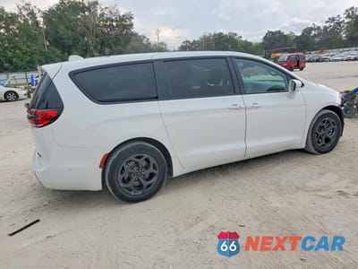 Trzecie zdjęcie samochodu z tyłu: 2022 CHRYSLER PACIFICA HYBRID LIMITED VIN:2C4RC1S73NR187245 - miniatura