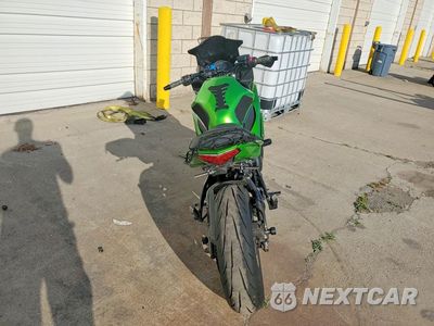 Czwarte zdjęcie samochodu z boku: 2012 KAWASAKI EX650 EC VIN:JKAEXEE19CDA05918 - miniatura