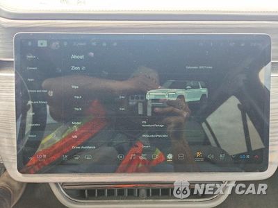 Zdjęcie 9 z 14 samochodu: 2023 RIVIAN R1S ADVENTURE VIN:7PDSGABA5PN023814 - miniatura