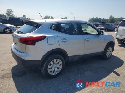 Trzecie zdjęcie samochodu z tyłu: 2018 NISSAN ROGUE SPORT S VIN:JN1BJ1CP1JW156666 - miniatura