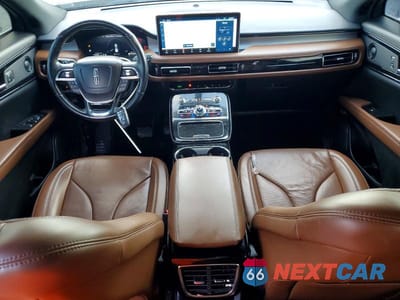 Zdjęcie 8 z 13 samochodu: 2023 LINCOLN NAUTILUS RESERVE VIN:2LMPJ6K96PBL04226 - miniatura