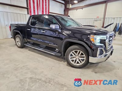 Czwarte zdjęcie samochodu z boku: 2020 GMC SIERRA C1500 SLT VIN:3GTP8DET1LG314984 - miniatura