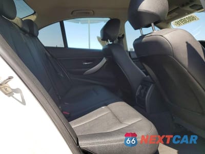 Zdjęcie 10 z 12 samochodu: 2018 BMW 320 I VIN:WBA8A9C5XJAH14709 - miniatura