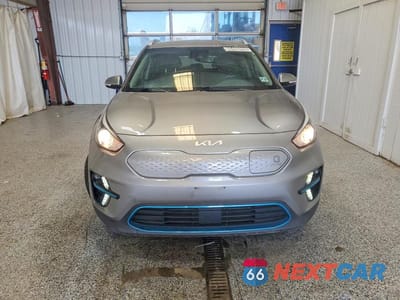 Piąte zdjęcie samochodu w środku: 2022 KIA NIRO EV S VIN:KNDCC3LG0N5160999 - miniatura