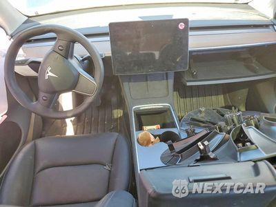 Zdjęcie 8 z 12 samochodu: 2024 TESLA MODEL Y VIN:7SAYGAEE1RF211556 - miniatura