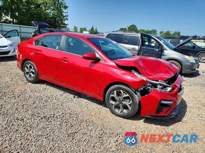 Czwarte zdjęcie samochodu z boku: 2020 KIA FORTE LXS VIN:3KPF24AD4LE221500 - miniatura