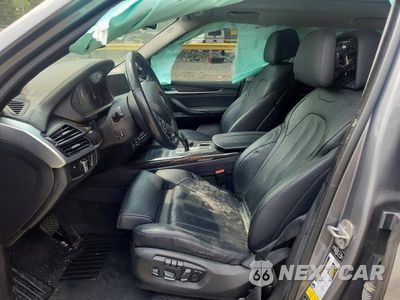 Zdjęcie 7 z 13 samochodu: 2015 BMW X5 XDRIVE50I VIN:5UXKR6C50F0J73825 - miniatura