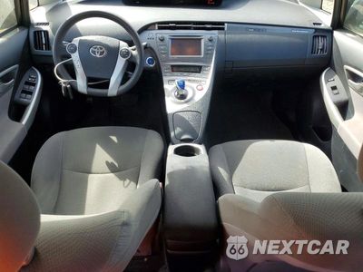 Zdjęcie 8 z 12 samochodu: 2013 TOYOTA PRIUS PLUG-IN HYBRID BASE VIN:JTDKN3DP1D3042412 - miniatura