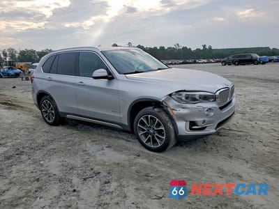 Czwarte zdjęcie samochodu z boku: 2017 BMW X5 XDRIVE35I VIN:5UXKR0C3XH0V76869 - miniatura
