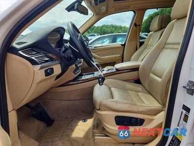 Zdjęcie 7 z 13 samochodu: 2012 BMW X5 XDRIVE50I VIN:5UXZV8C5XCL422566 - miniatura