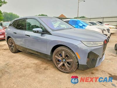 Czwarte zdjęcie samochodu z boku: 2024 BMW IX XDRIVE50 VIN:WB523CF02RCP02238 - miniatura