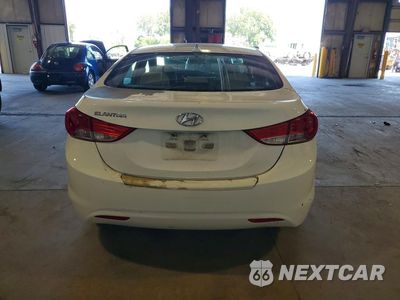 Zdjęcie 6 z 12 samochodu: 2013 HYUNDAI ELANTRA GLS VIN:5NPDH4AE3DH291677 - miniatura