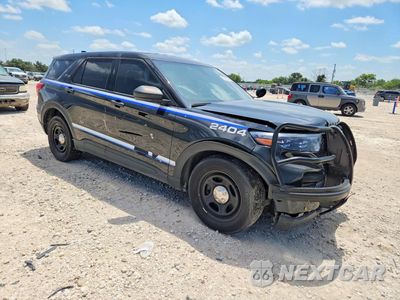Czwarte zdjęcie samochodu z boku: 2024 FORD EXPLORER POLICE INTERCEPTOR VIN:1FM5K8AC6RGA47640 - miniatura