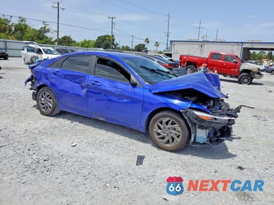 Czwarte zdjęcie samochodu z boku: 2024 HYUNDAI ELANTRA SEL VIN:KMHLM4DG5RU656776 - miniatura