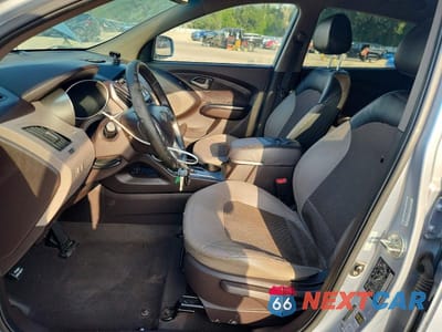 Zdjęcie 7 z 13 samochodu: 2011 HYUNDAI TUCSON GLS VIN:KM8JU3AC3BU244624 - miniatura