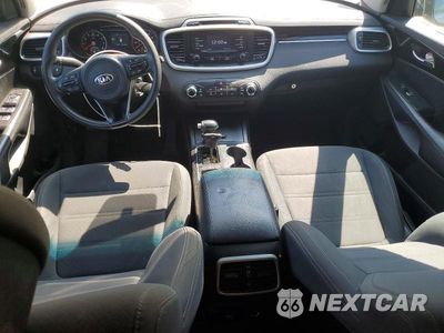Zdjęcie 8 z 13 samochodu: 2017 KIA SORENTO LX V6 VIN:5XYPGDA57HG210967 - miniatura
