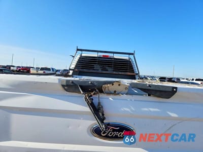 Zdjęcie 10 z 13 samochodu: 2017 FORD F350 SUPER DUTY VIN:1FT8W3BT7HEF13013 - miniatura