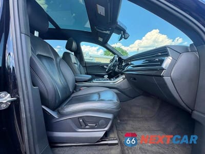 Piąte zdjęcie samochodu w środku: 2020 AUDI Q7 PREMIUM PLUS VIN:WA1LXAF73LD002707 - miniatura