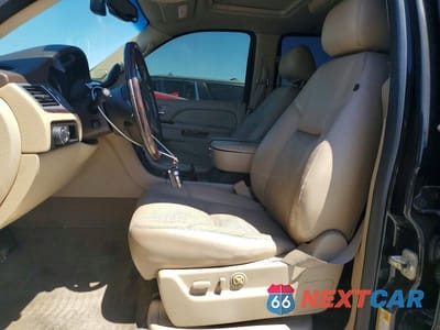 Zdjęcie 7 z 12 samochodu: 2010 CADILLAC ESCALADE LUXURY VIN:1GYUKBEF9AR138552 - miniatura