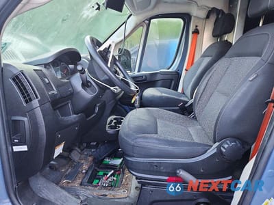 Zdjęcie 7 z 13 samochodu: 2020 RAM PROMASTER 3500 DELIVERY VAN VIN:3C6URVJG5LE140578 - miniatura