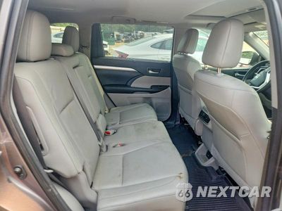 Zdjęcie 11 z 14 samochodu: 2018 TOYOTA HIGHLANDER XLE VIN:5TDJZRFH5JS905229 - miniatura