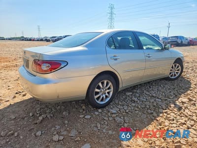 Trzecie zdjęcie samochodu z tyłu: 2004 LEXUS ES 330 VIN:JTHBA30G845018175 - miniatura