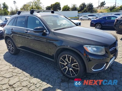 Czwarte zdjęcie samochodu z boku: 2016 MERCEDES-BENZ GLC 300 VIN:WDC0G4JB7GF008908 - miniatura