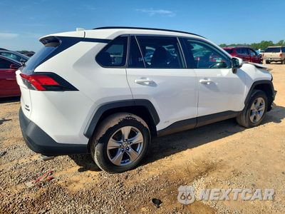 Trzecie zdjęcie samochodu z tyłu: 2023 TOYOTA RAV4 HYBRID XLE VIN:4T3RWRFVXPU109407 - miniatura