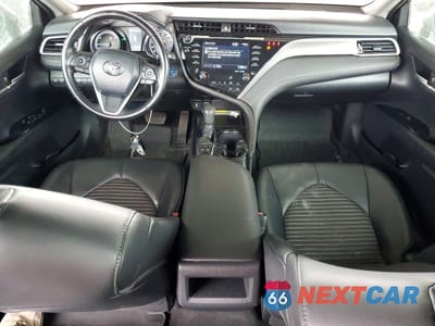 Zdjęcie 8 z 13 samochodu: 2018 TOYOTA CAMRY HYBRID SE VIN:4T1B21HK8JU006357 - miniatura