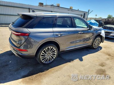 Trzecie zdjęcie samochodu z tyłu: 2020 LINCOLN CORSAIR RESERVE VIN:5LMCJ2C99LUL21296 - miniatura