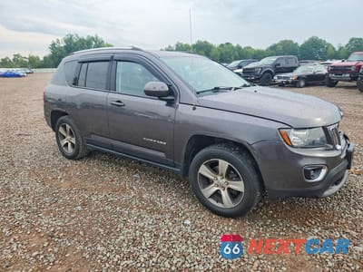 Czwarte zdjęcie samochodu z boku: 2017 JEEP COMPASS LATITUDE VIN:1C4NJDEB3HD192734 - miniatura