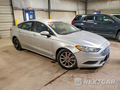 Czwarte zdjęcie samochodu z boku: 2017 FORD FUSION SE HYBRID VIN:3FA6P0LU3HR381252 - miniatura